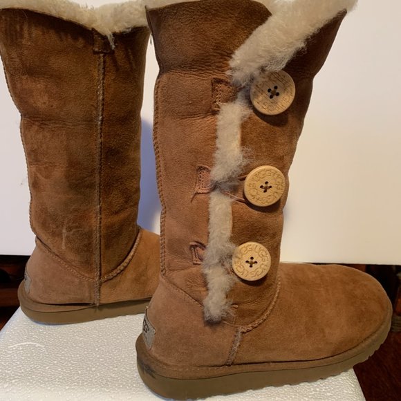 UGG Bailey Button Triplet II Tall Shearling-lined Boots Chestnut Size 7 - Picture 3 of 9